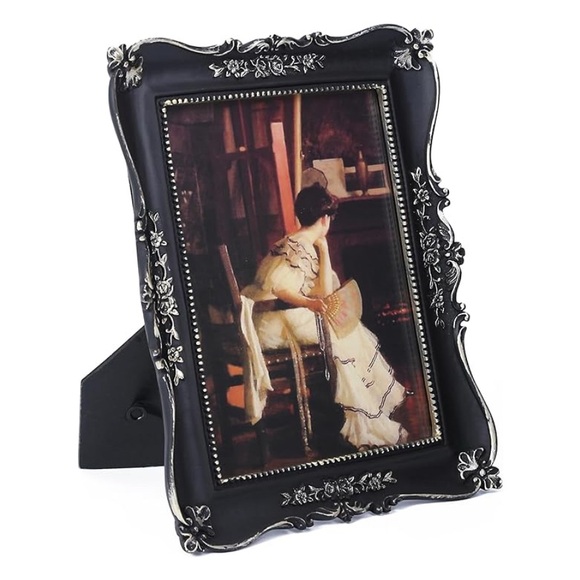 2 Antique Style Picture Frames for 2.5 x 3.5 Photos (NIB) - Picture 6 of 11